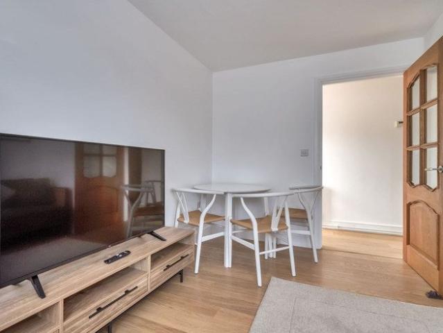 Apartment for rent in Risinghurst and Sandhills, The Slade