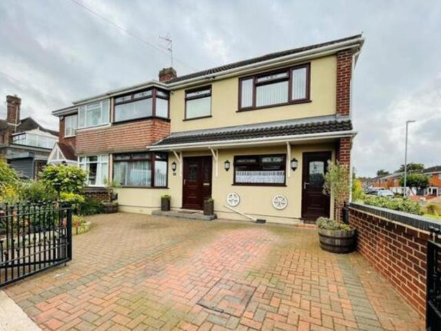 House for sale in Hall End, West Bromwich