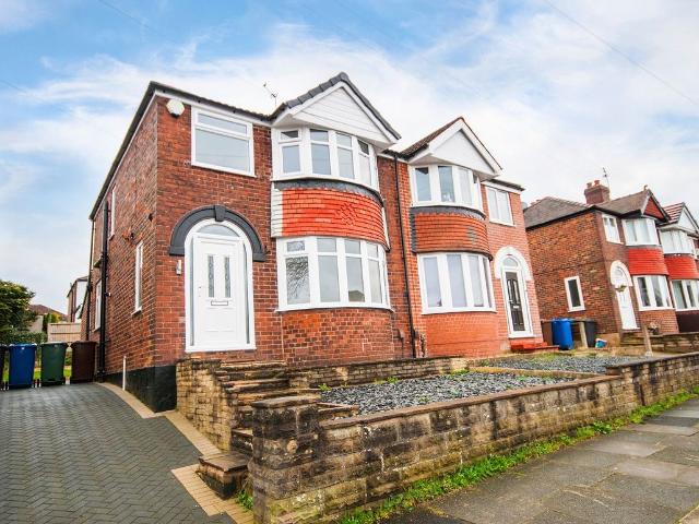 Apartment for rent in Whitefield, Bury