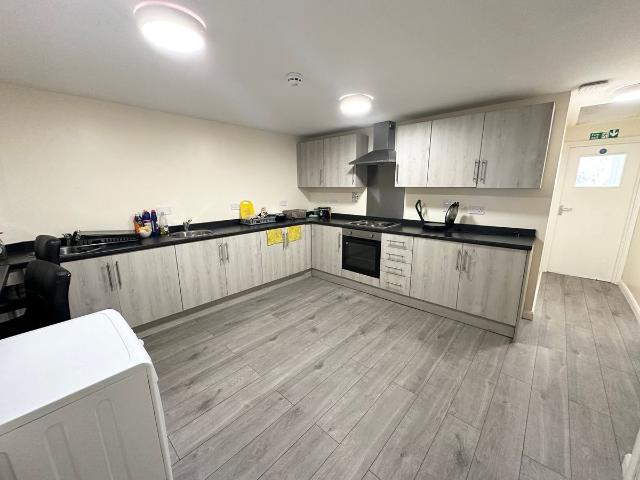 Room for rent in Lower Halliford, Surrey