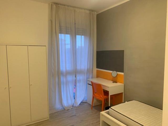 Stanza in affitto a Sud-Ovest, Brenzone