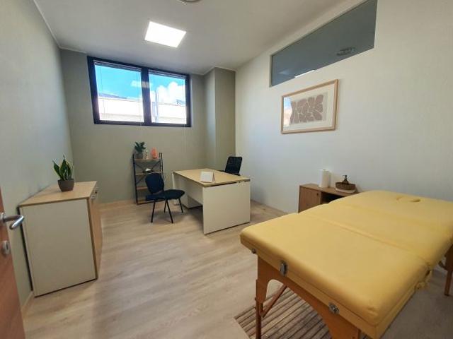 Ufficio in affitto a Corciano, Umbria
