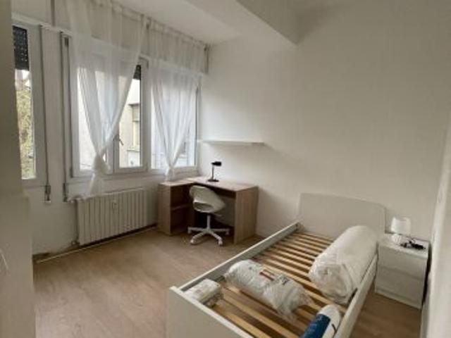 Stanza in affitto a Re, Italia