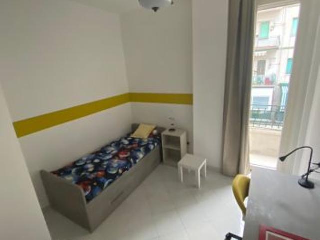 Stanza in affitto a Municipalità 10, Napola