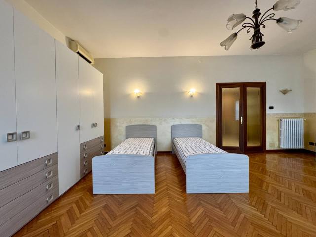 Villa Indipendente in affitto a Centro cittadino, Ferrara
