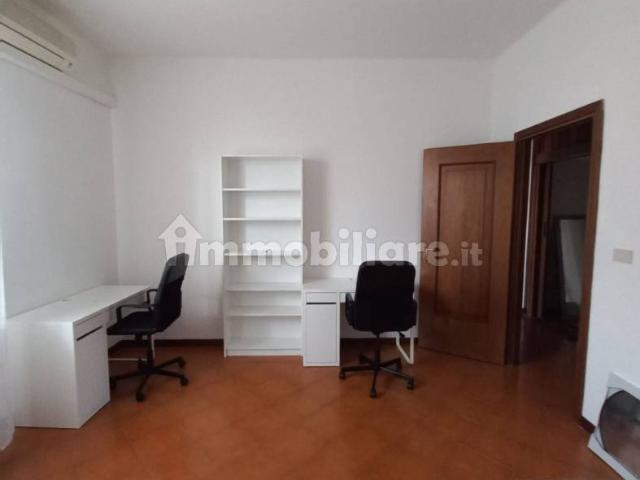 Stanza in affitto a Pianura Reggiana, Re