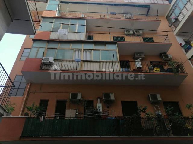 Stanza in affitto a Picanello-Ognina-Barriera-Canalicchio, Catania
