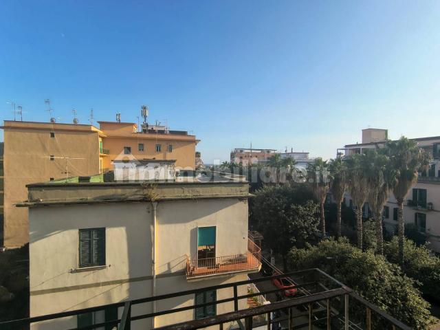 Stanza in affitto a Municipalità 10, Campania