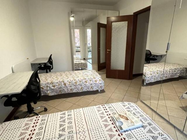Stanza in affitto a Porta Mortara, Piemonte
