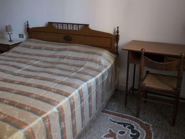 Stanza in affitto a Centro Est, Serra Riccò