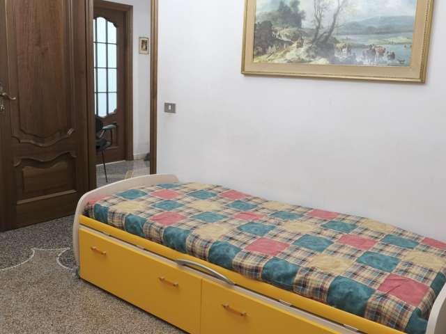 Stanza in affitto a Centro Est, Serra Riccò