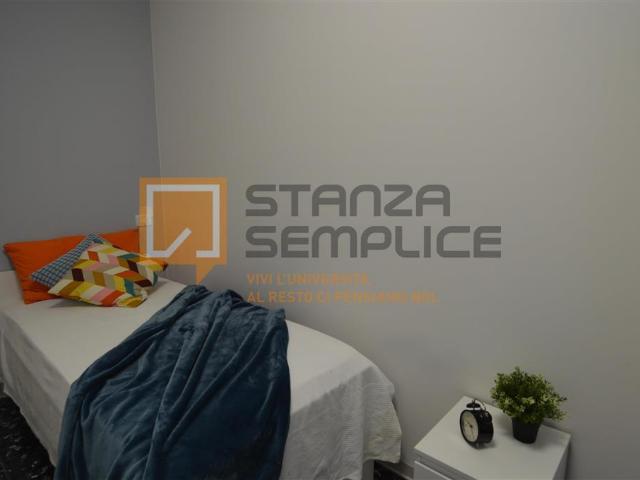 Stanza in affitto a San Giacomo città, Re