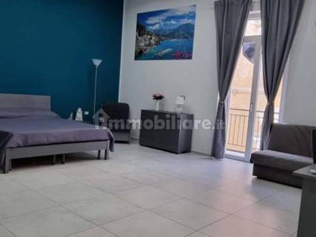 Stanza in affitto a Municipalità 4, Campania