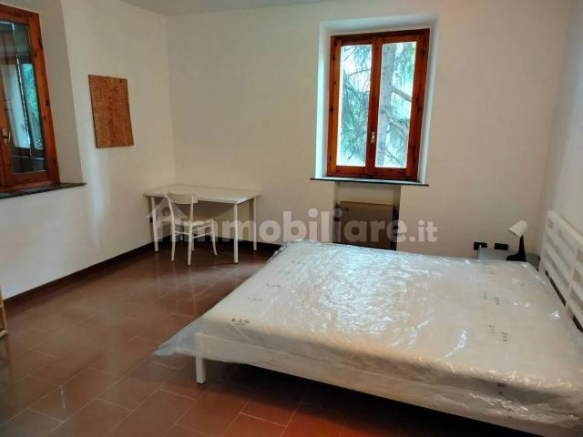 Stanza in affitto a Santo Stefano esterna, Re
