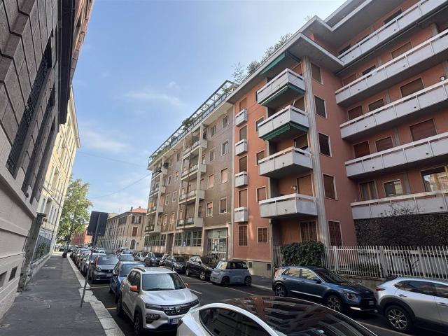 Appartamento in affitto a Municipio 1, Milano