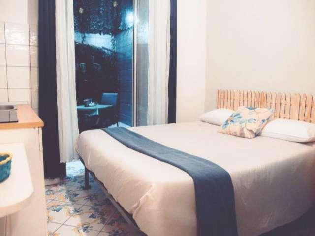 Stanza in affitto a Municipalità 2, Napola