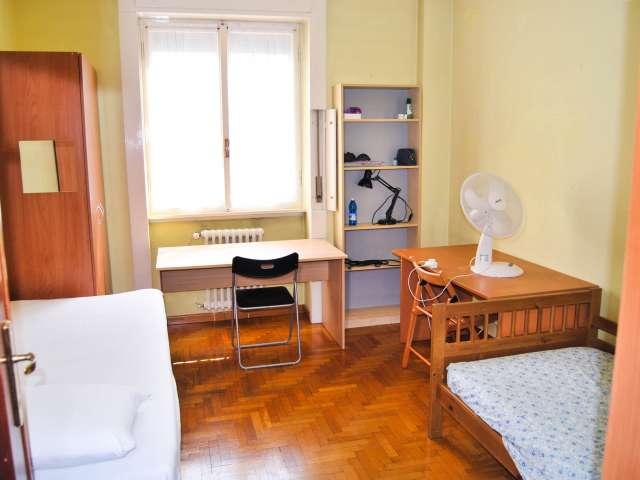 Stanza in affitto a Municipio 4, Milano