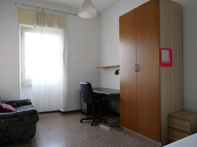 Stanza in affitto a Municipio 9, Milano