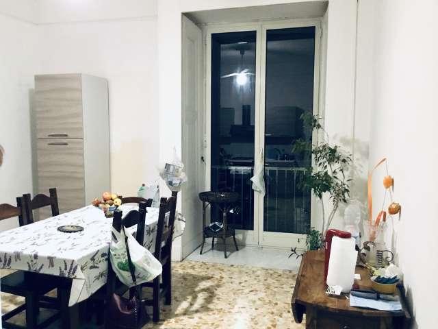 Stanza in affitto a Municipalità 1, Campania