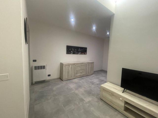 Stanza in affitto a San Paolo Tribunale, Re