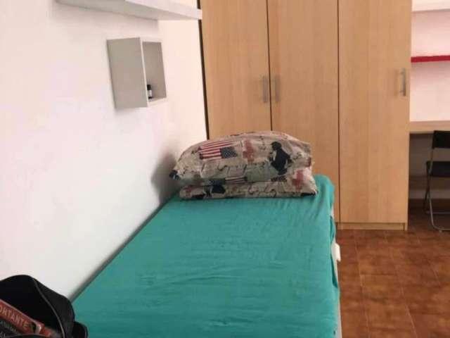 Stanza in affitto a Municipio 5, Milano
