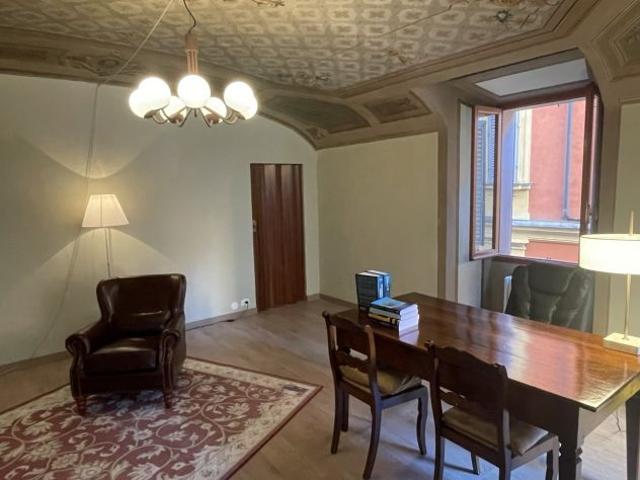 Ufficio in affitto a Re, Reggio Emilia