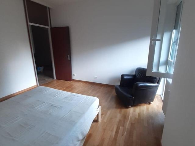 Appartamento in affitto a Municipio 6, Milano