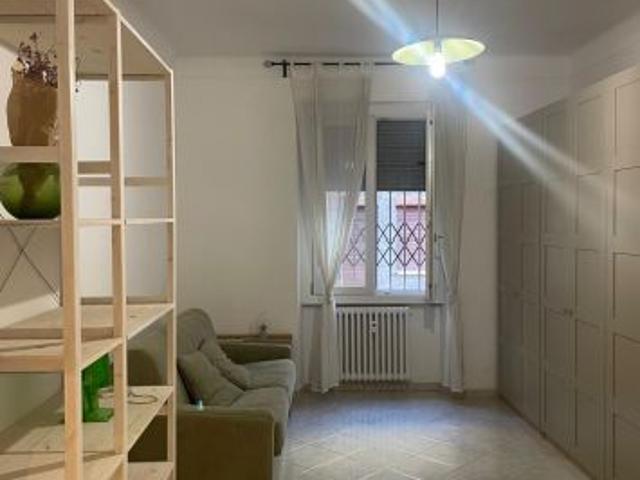 Stanza in affitto a Municipio 4, Milano