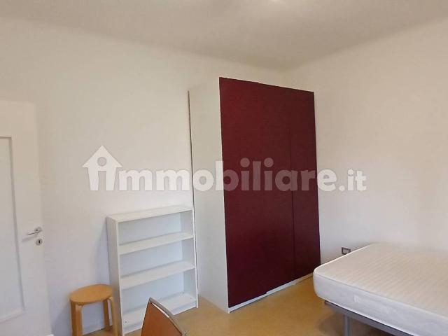 Stanza in affitto a Municipio 9, Milano