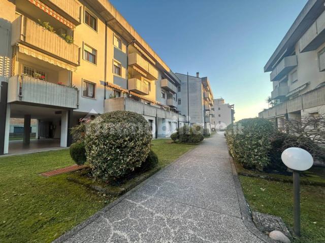 Stanza in affitto a Quinzano, Brenzone