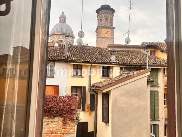 Stanza in affitto a Santo Stefano città, Re