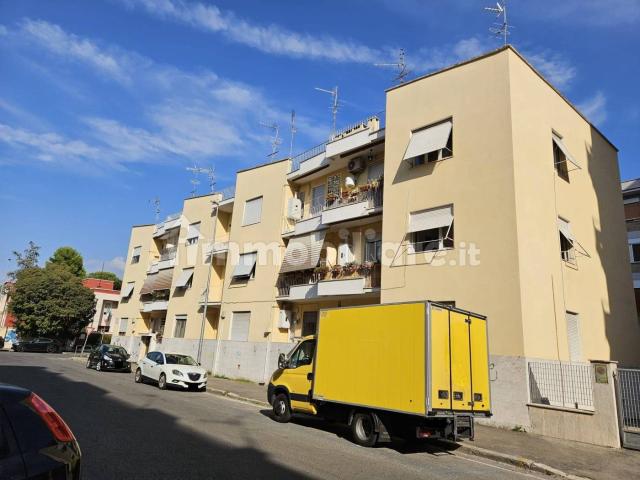 Stanza in affitto a Villaggio Trieste, Latina
