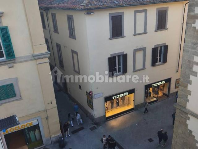 Stanza in affitto a Palazzo Del Pero, Toscana