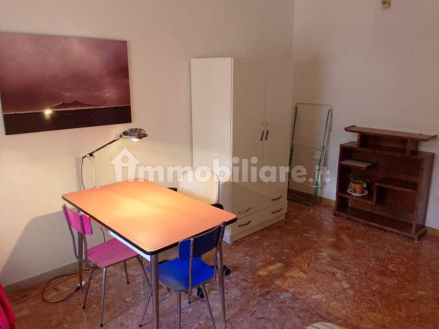 Stanza in affitto a Municipalità 1, Pizzofalcone