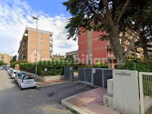 Stanza in affitto a Municipio 2, Puglia