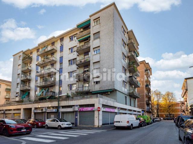 Stanza in affitto a Municipio 9, Milano