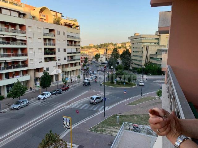 Stanza in affitto a Marche, Ancona