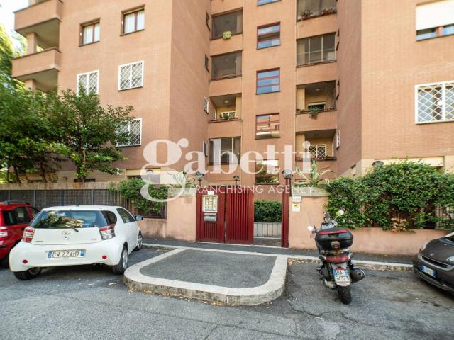 Stanza in affitto a Torrino, Roma