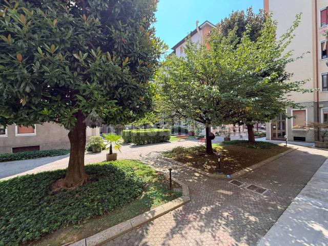 Stanza in affitto a Municipio 9, Milano