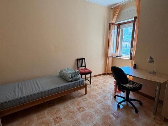 Stanza in affitto a Municipalità 1, Campania