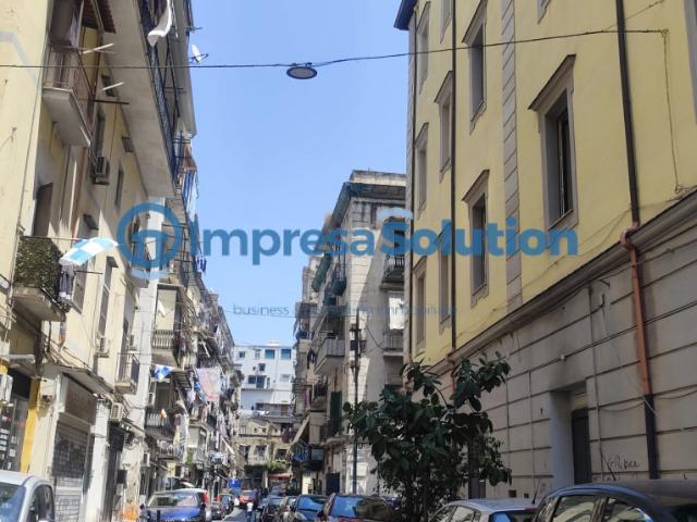 Stanza in affitto a Municipalità 2, Mercato