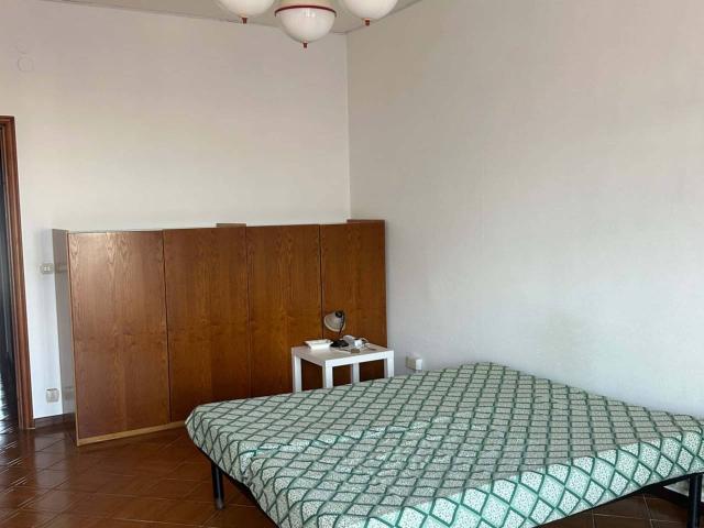 Stanza in affitto a Municipio 1, Puglia