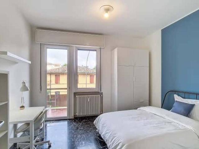 Stanza in affitto a Unione di Comuni della Romagna Forlivese, Quattro