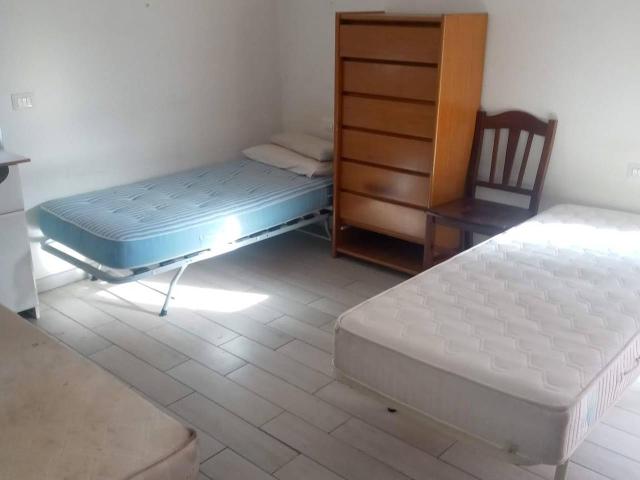 Stanza in affitto a Limbiate, Lombardia