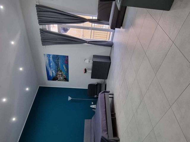 Stanza in affitto a Municipalità 2, Napola