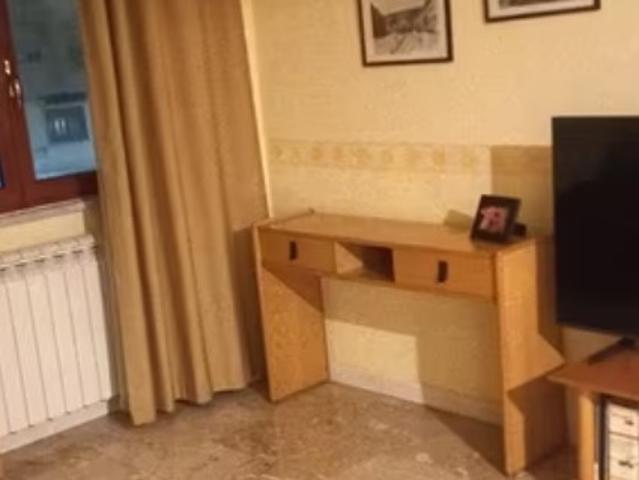 Stanza in affitto a Municipalità 4, Campania