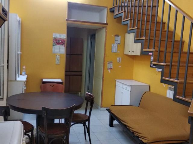 Stanza in affitto a Municipalità 4, Campania