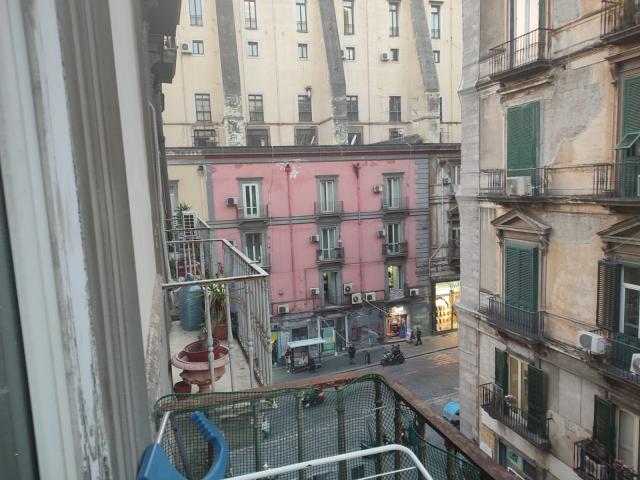 Stanza in affitto a Municipalità 4, Campania