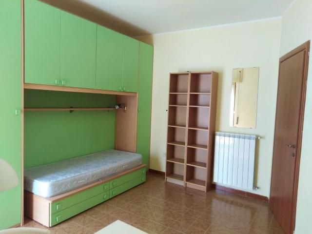 Stanza in affitto a Municipalità 10, Campania