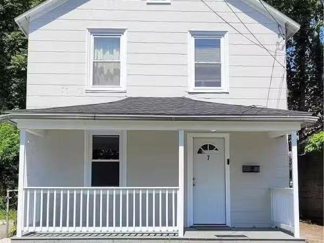 House for rent in Kingston